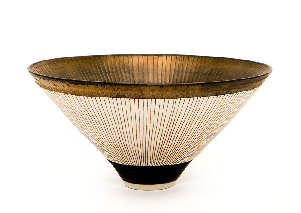 Pieza de cerámica de Lucie Rie